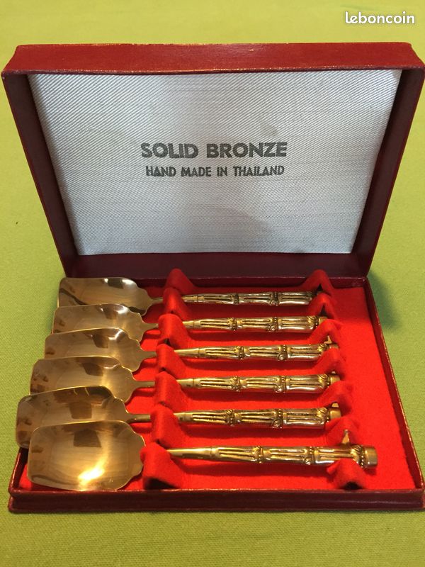 6 Cuillères en bronze (image 1)