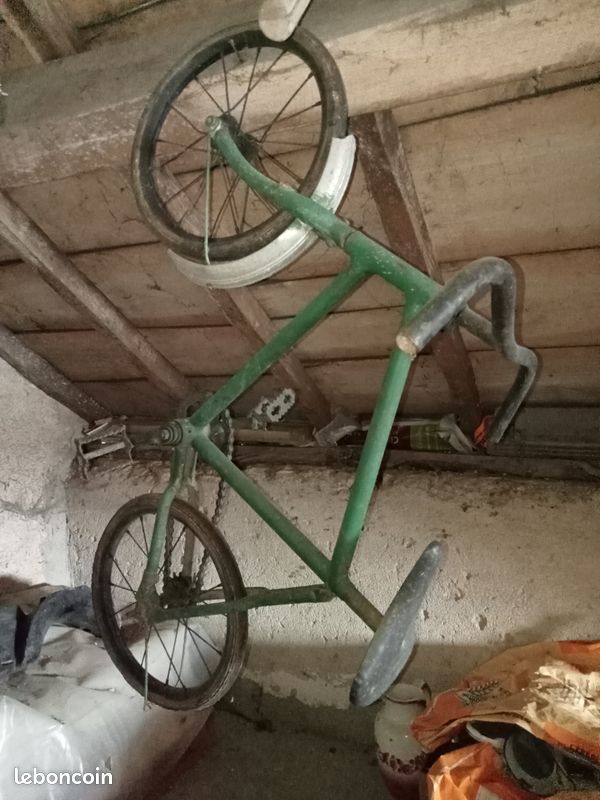Ancien Petit Vélo D'enfant Vintage - Trouvé En Grenier - état D'origine
