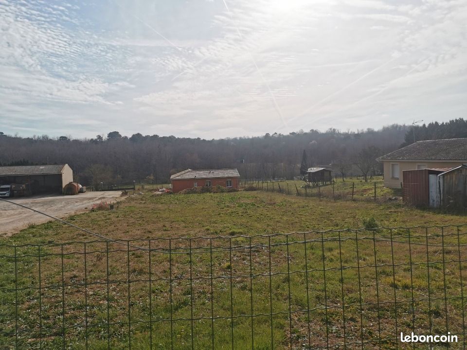 Terrain 820 m² Capian · 88 000 €