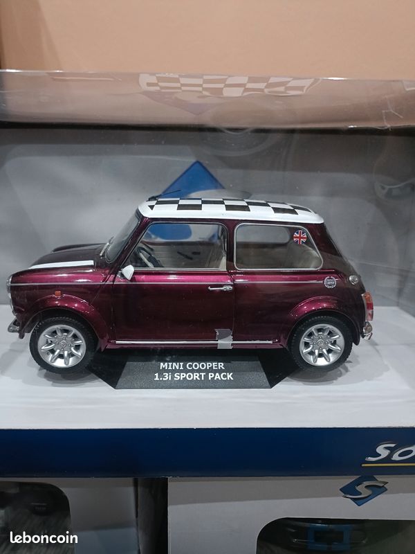 1997 Mini Cooper 1.3i Sport Purple con Check Top 1/18 Modelo de coche a presión por Solido Solido S1800606 | en línea