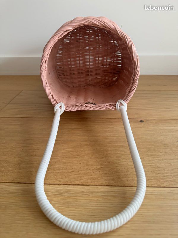 Panier à roulettes en rotin rose olli Ella (image 4)