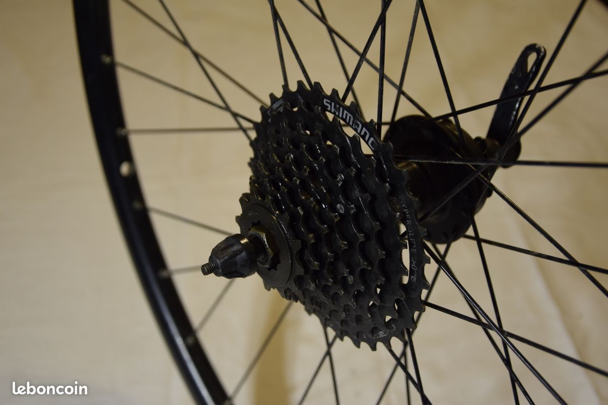 Roue VTT 26x1,75 559-19c avec cassette 8v pour freins à disques (image 2)