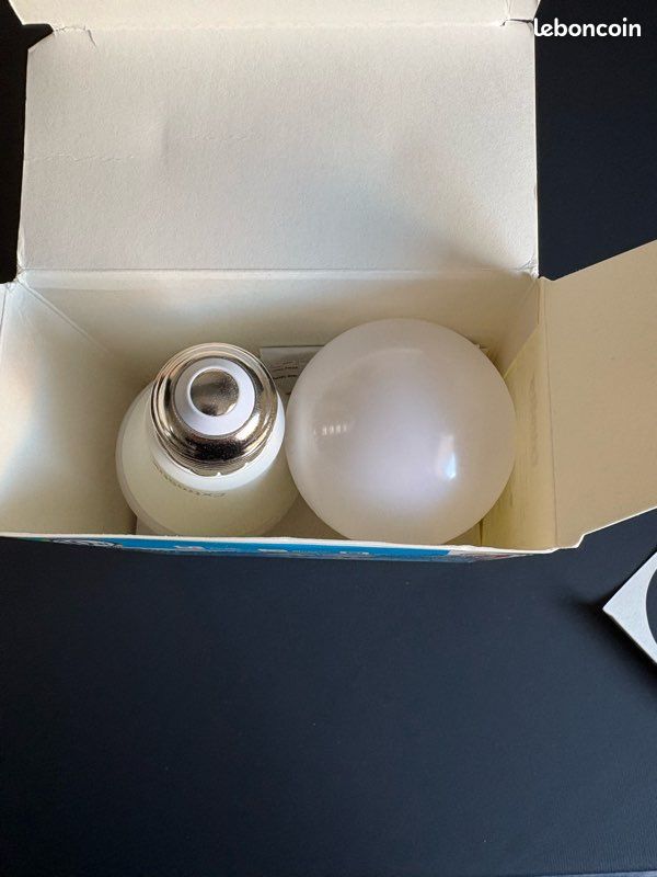 Lot 2 Ampoules Connectées WiFi E27 10W RGB+CW - 16 Millions Couleurs - Compatible Alexa Google Home - Équivalent 80W