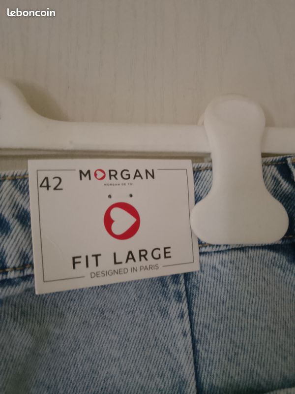 Vend jeans bleu ciel fit large (image 1)