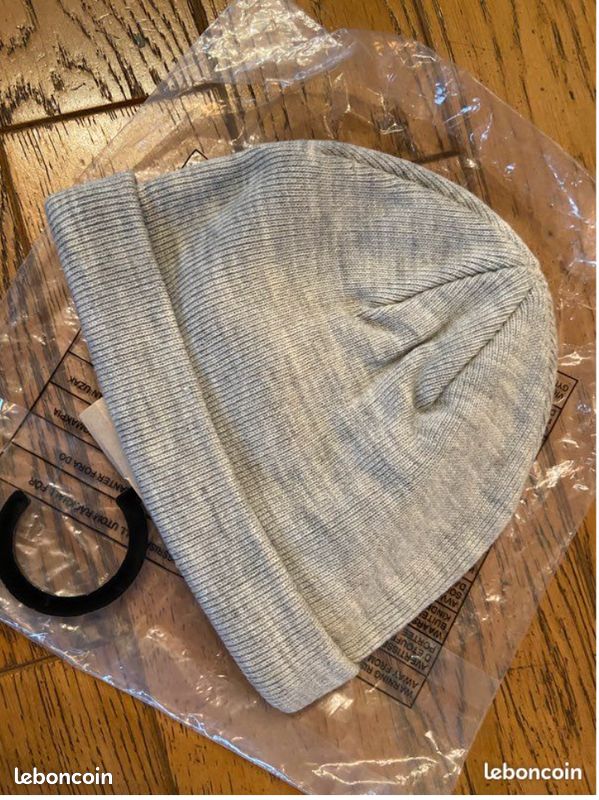 NEUF bonnet Lévis kids taille 56 valeur 28 (image 2)