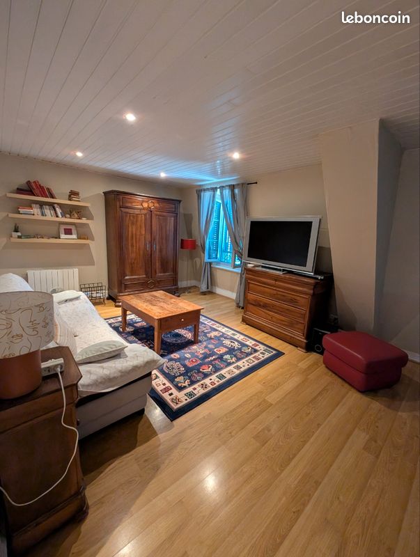 Appartement 3 pièces 72 m² · à La Canourgue · 72 m² · 540 €