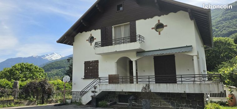 Maison 6 pièces 238 m²