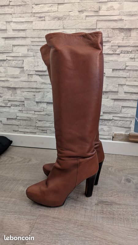 Brown Les Cuissardes Zara Chaussures Femmes Zara Bottes Cuissardes