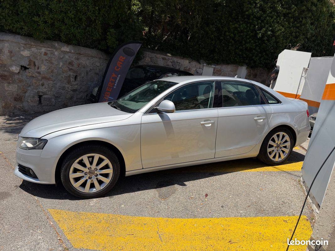 Audi A4 2.7 TDi V6 190 CV / Ambition Luxe / Boîte auto / Caméra / Km Réel (image 13)