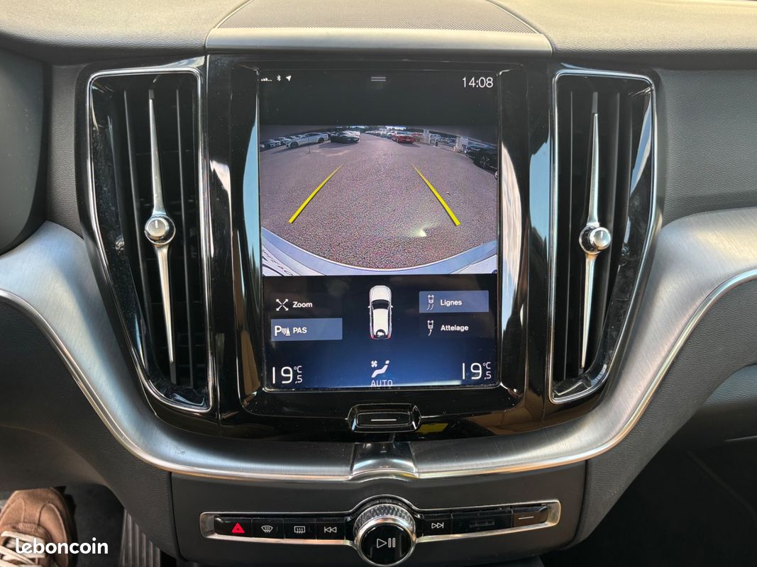 Volvo XC60 Business Executive AWD Geartronic (image 17)