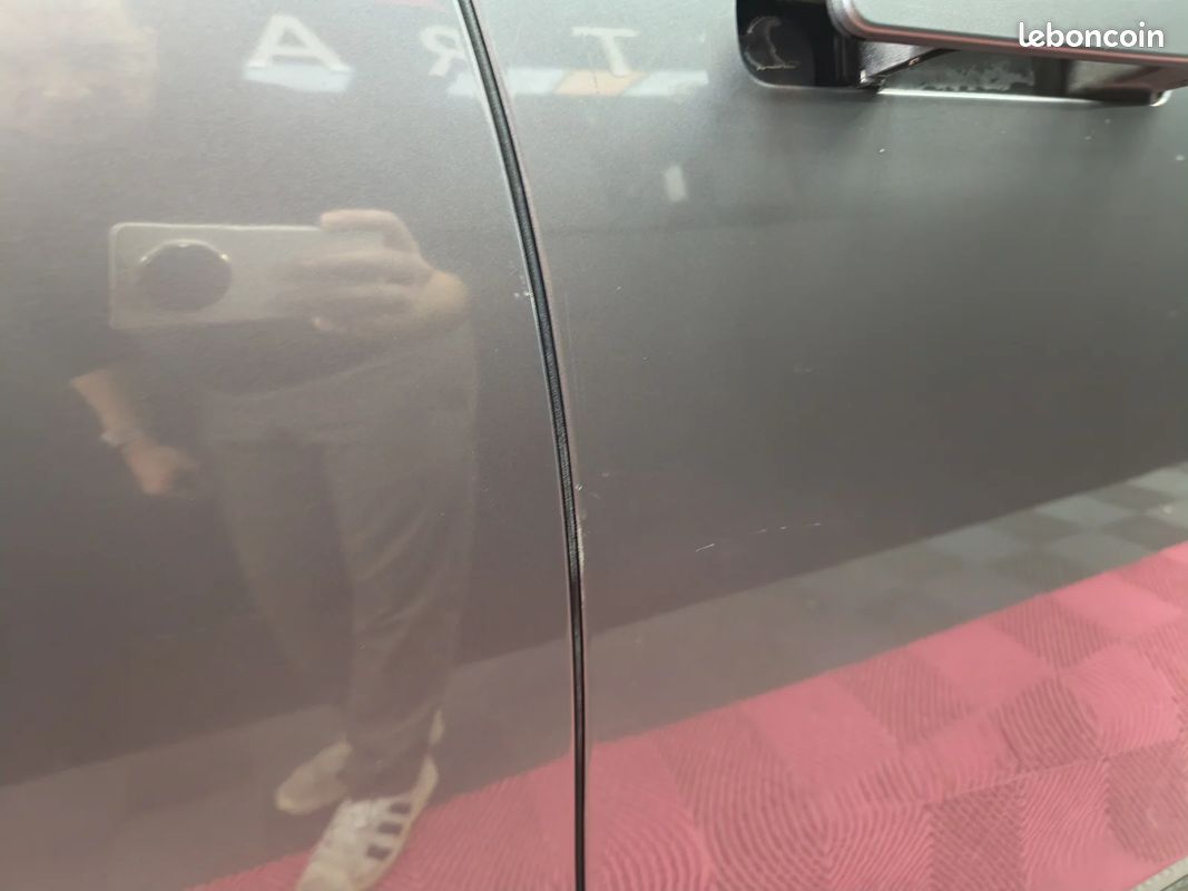 Land Rover RANGE ROVER VELAR R-Dynamic SE R DYNAMIC - REVISION A JOUR - SON MERIDIAN - COFFRE ELECTRIQUE - TOIT OUVRANT (image 39)