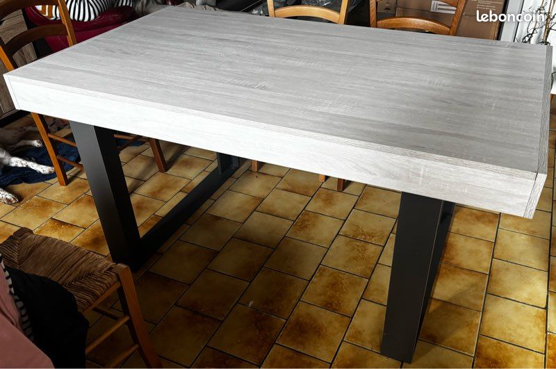 Table de salle à manger (image 1)