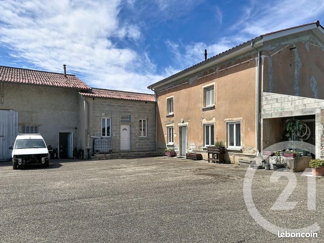 Maison 4 pièces 153 m² · à Saint-Georges-d'Espéranche · 153 m² · 425 000 €
