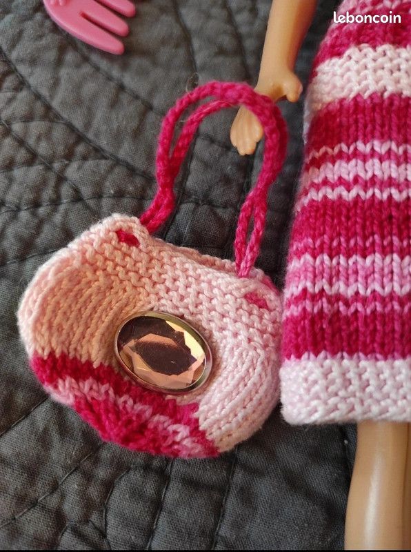 Ensemble vêtements faits main roses (SANS poupée) (image 2)