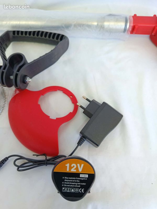 Coupe-bordure sans fil électrique avec batterie et accessoires (image 2)