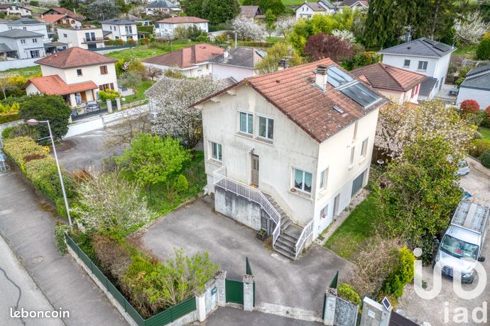 Maison 6 pièces 142 m²
