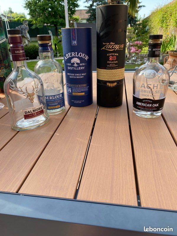 Lot Bouteilles whisky rhum avec et sans boîte vides (image 7)
