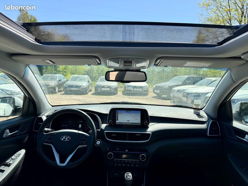 Hyundai tucson 1.6l crdi 115cv phase 2 finition creative 202.000kms 11/2018 toit panoramique ouvrant gps ecran tactile bluetooth (image 9)