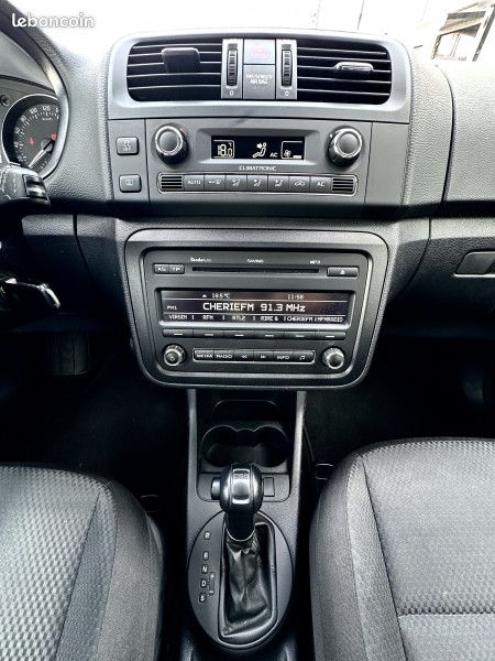 Skoda FABIA 1.2 TSI 105CH ELEGANCE2 DSG7 / 1ÈRE MAIN / REGULATEUR DE VITESSE / RADAR DE RECU (image 24)