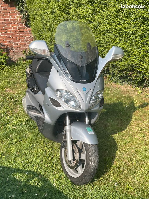 Piaggio X9 250 Evolution Scooter Piaggio X9 250 Evolution Motos