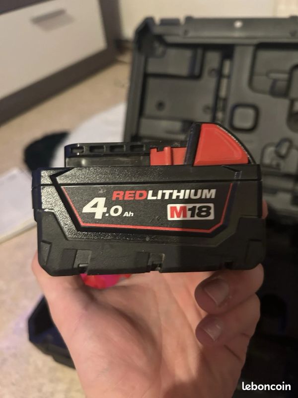 Milwaukee M18 BLPDRC-422C 18V perceuse à percussion sans fil 60 Nm avec 2 batteries, chargeur et mallette (image 4)