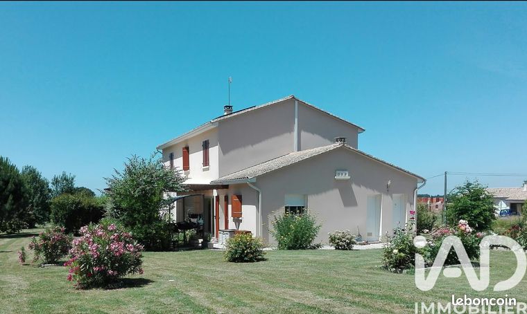 Maison 9 pièces 240 m²