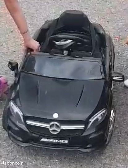 Voiture pour enfant avec télécommande (image 2)