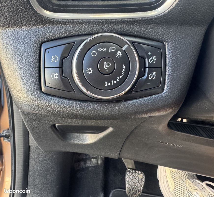 Ford B-MAX 1.5 TDCI 75CH FAP TITANIUM (image 19)