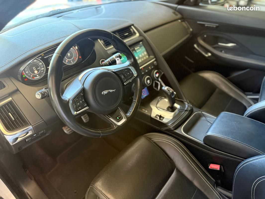 Jaguar E-PACE 2.0 D - 150 ch AWD BVA R-Dynamic SE (image 9)