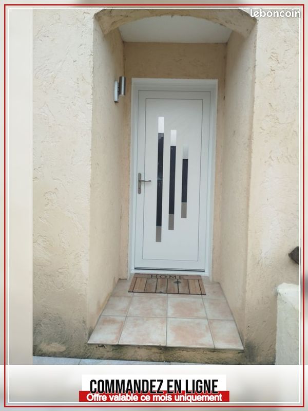 Porte d'entrée PVC (image 1)