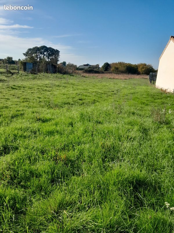 Terrain à Vendre · à Saint-Maixant · 105 000 €