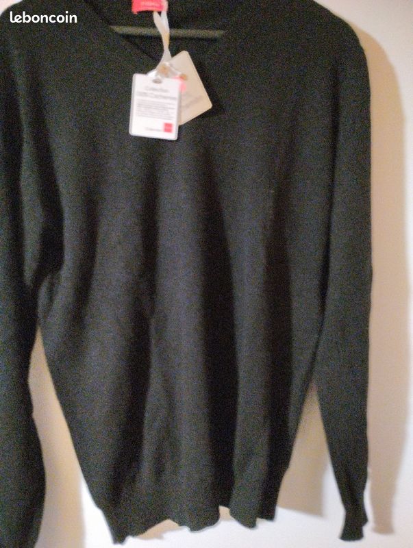 Pull col V en cachemire noir (image 2)