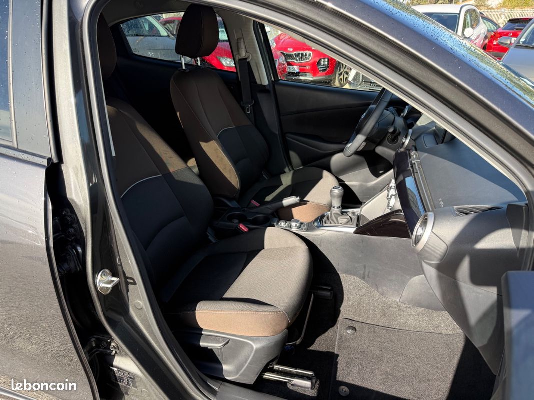 MAZDA 2 1.5 SG-H Signature (image 12)