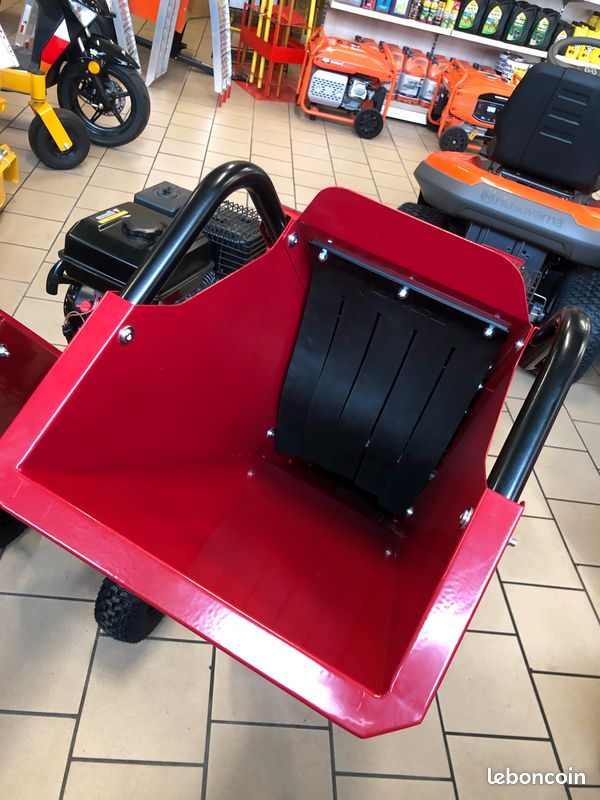 đšđ
Super promo 2026 broyeur de branches Proforest R5 RA Boyer Motoculture đ (image 3)