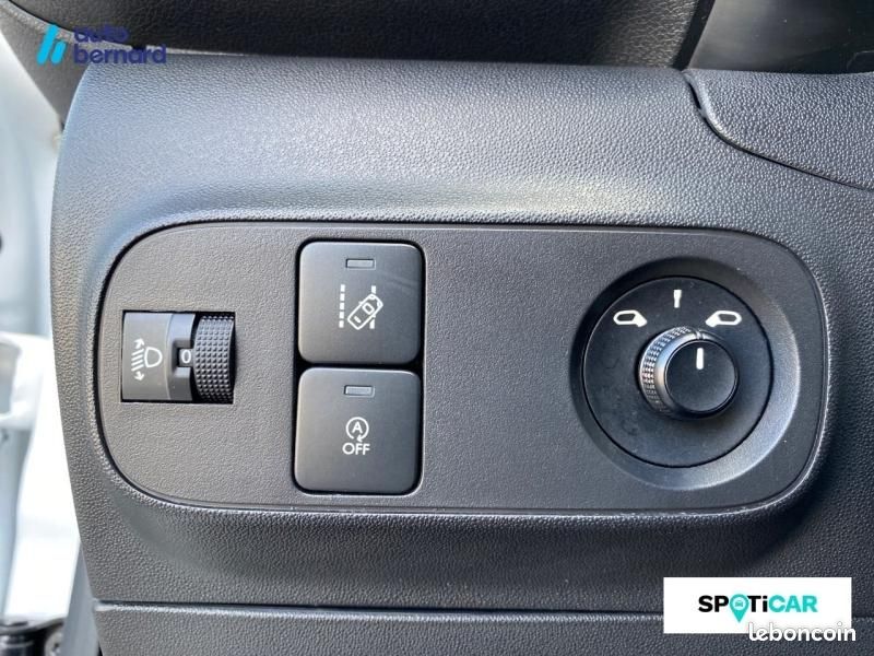 Citroen C3 PureTech 82ch Feel S&S E6.d (image 17)