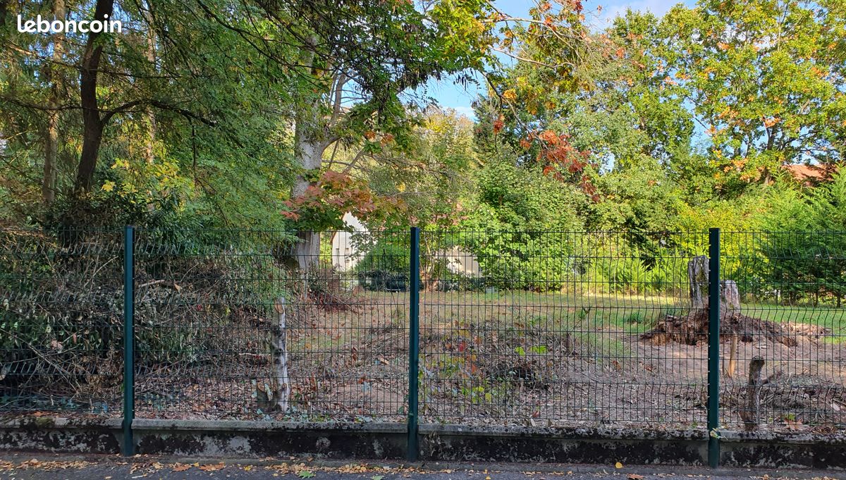 Terrain plat 6 ares à Saint -Avold centre · à Saint-Avold · 70 000 €