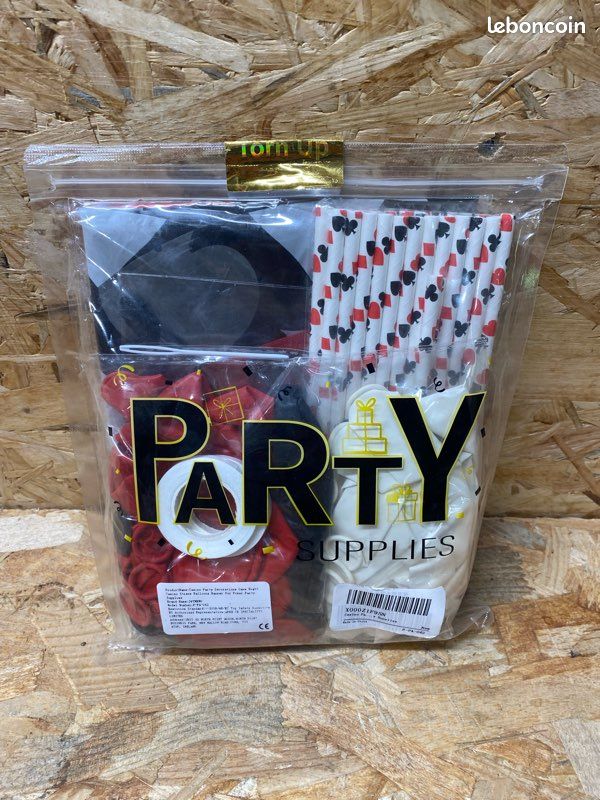 Kit Poker Party - Ballons, guirlandes, pailles - rouge, blanc et noir - Neuf (image 5)