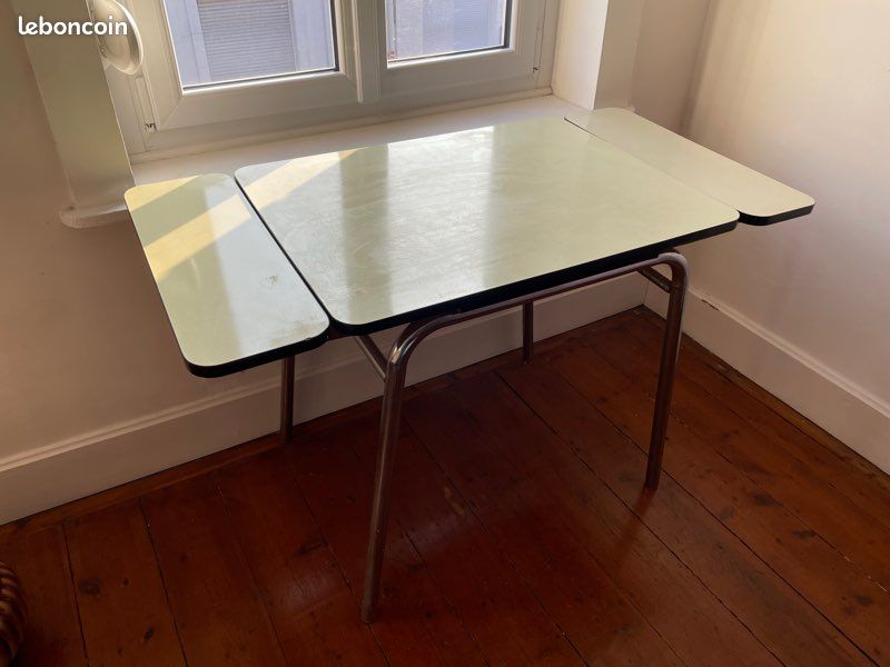 Table Formica avec rallonges (image 1)