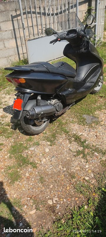 Scooter 125 (image 2)