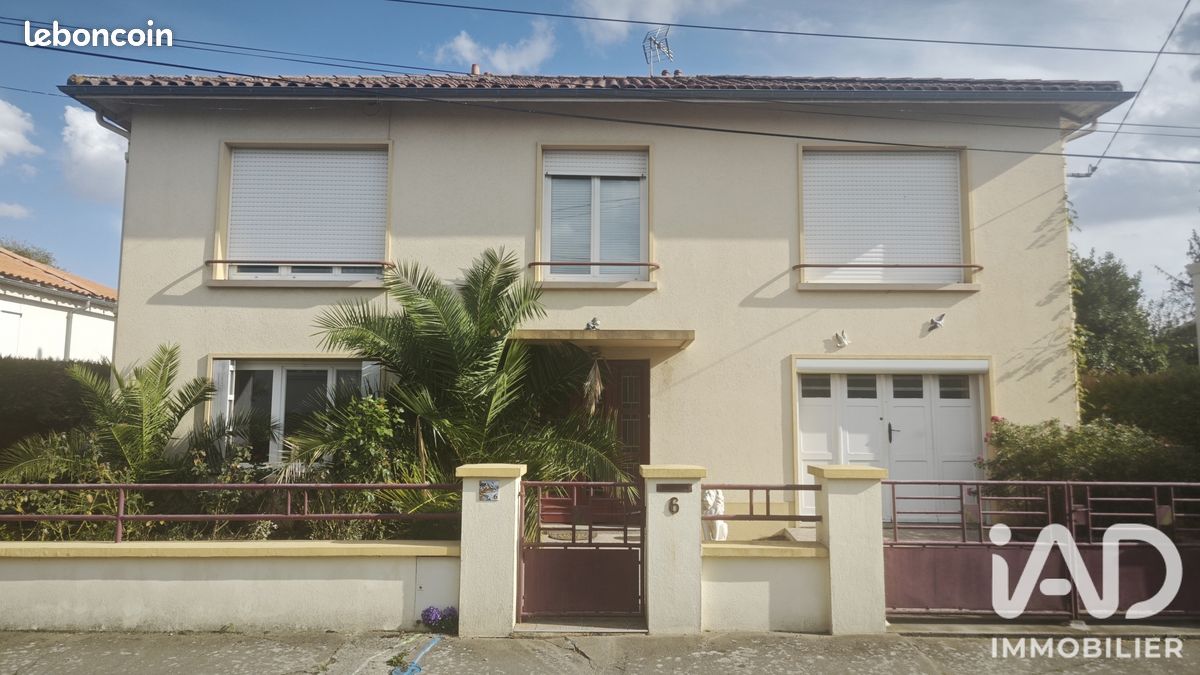 Maison 5 pièces 148 m² · à Bressuire · 148 m² · 174 000 €