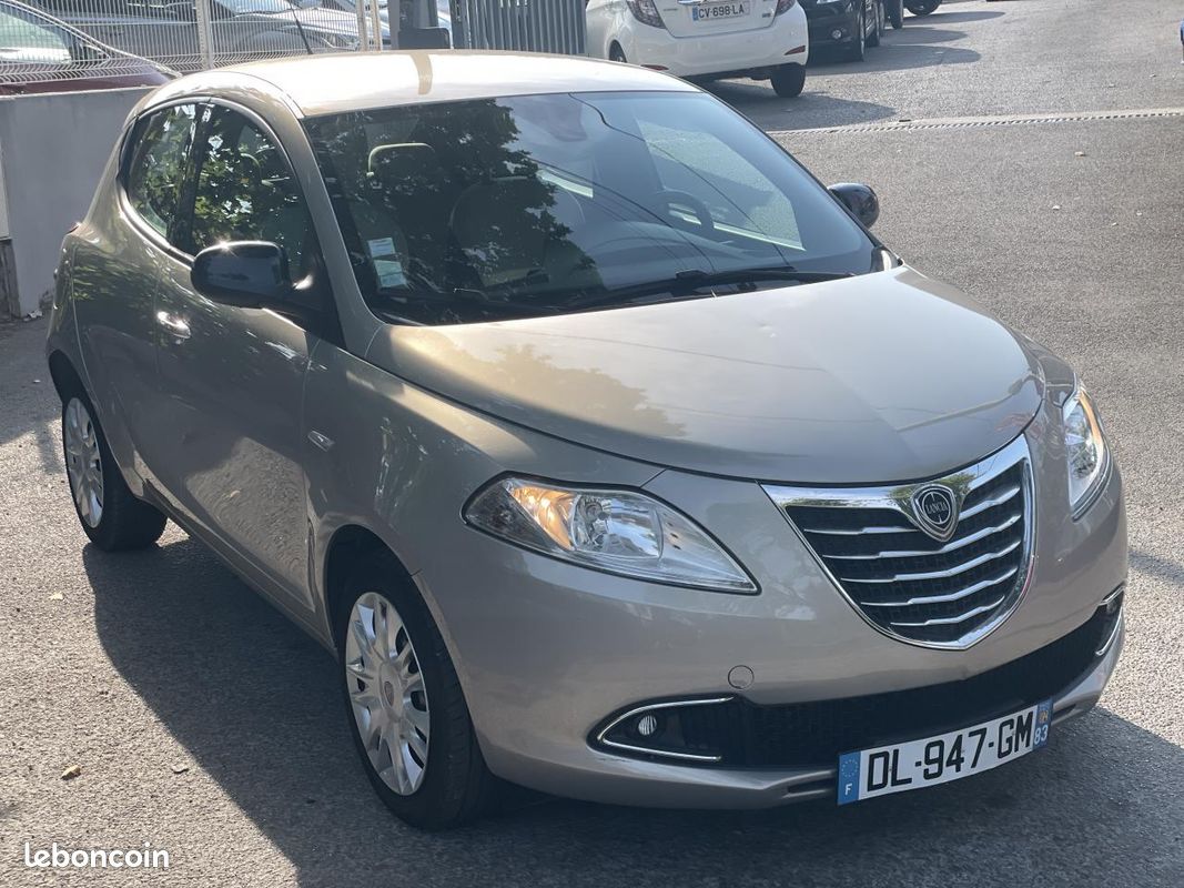LANCIA YPSILON TwinAir - 85 Platinum (image 1)