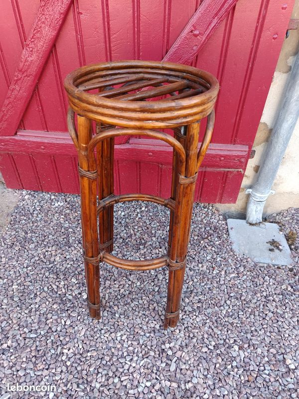 Tabouret rotin (image 1)