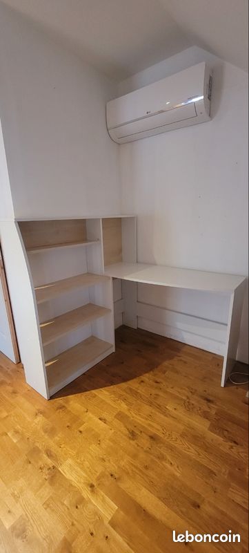 Bureau (image 1)