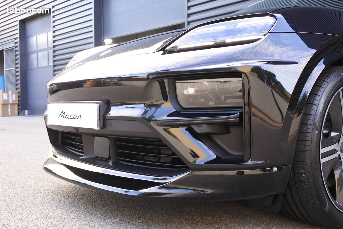 PORSCHE Macan Turbo 639 ch (image 16)