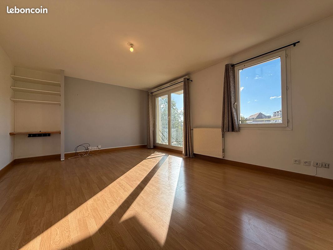 Appartement 3 pièces 63 m² · à Lieusaint · 63 m² · 1 100 €/mois