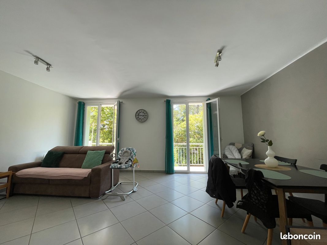 Appartement 3 pièces 71 m² · à Aix-en-Provence · 70,8 m² · 310 000 €