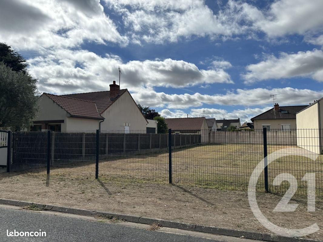 Terrain 479 m² · à Châteauneuf-sur-Loire · 74 000 €