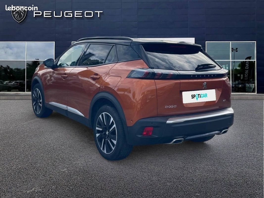 PEUGEOT 2008 PureTech 130 S&S EAT8 GT Pack (image 7)