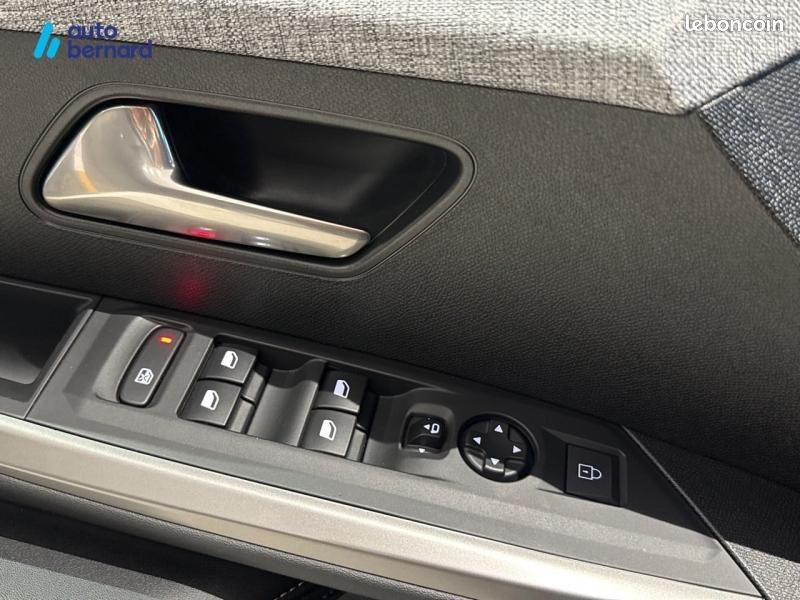 Peugeot 3008 1.2 Hybrid 145ch Allure e-DCS6 (image 21)