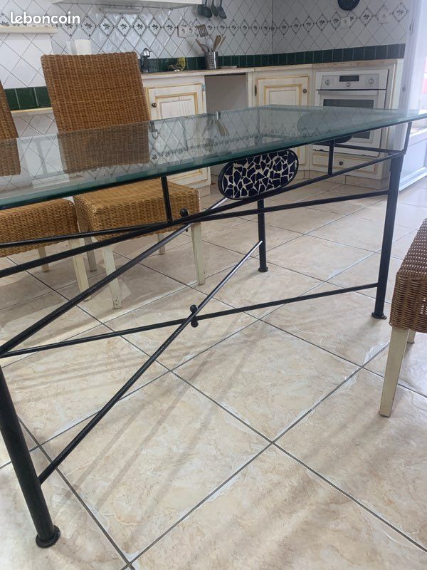 Table à manger en verre (image 3)